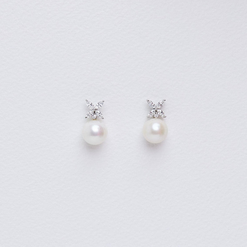 Diamond flower and pearl earrings