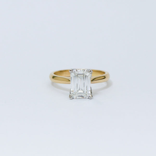 Emerald cut Fleur solitaire.