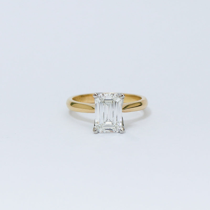 Emerald cut Fleur solitaire.