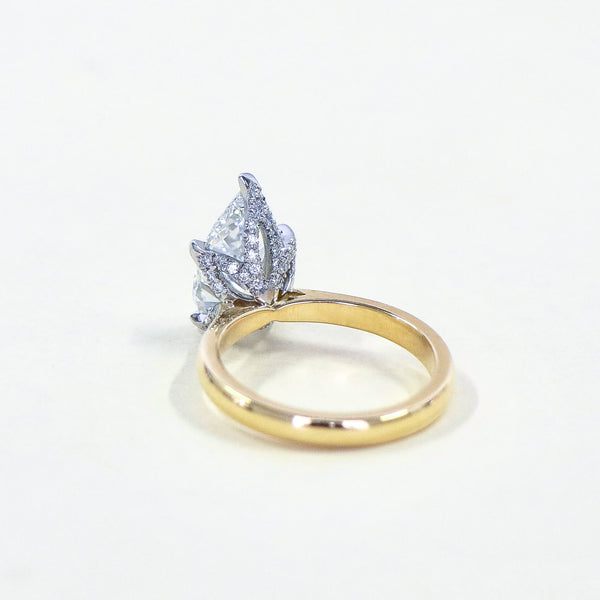 pear fleur solitaire